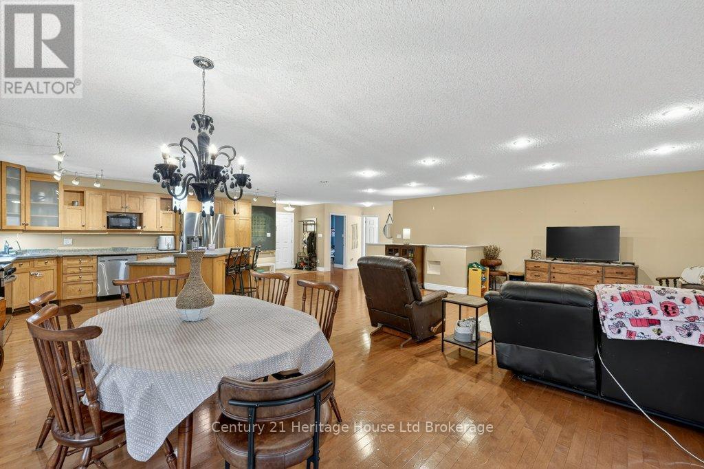 57 Wendy Calder Place, Woodstock, Ontario N4T 1T4 - Photo 11 - X13688462