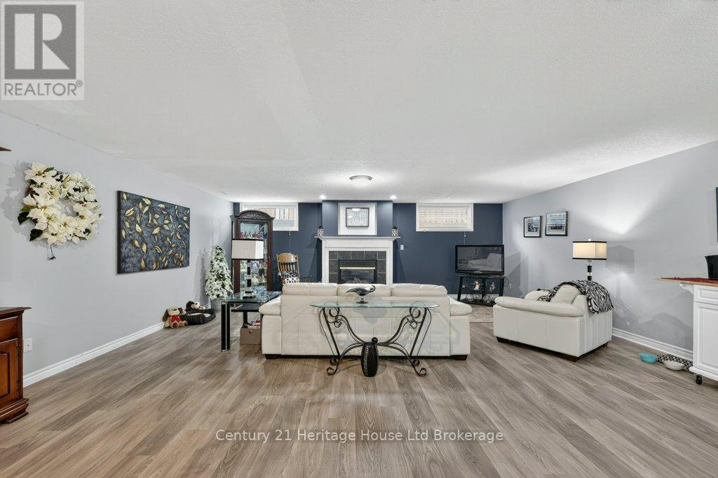 57 Wendy Calder Place, Woodstock, Ontario N4T 1T4 - Photo 23 - X13688462