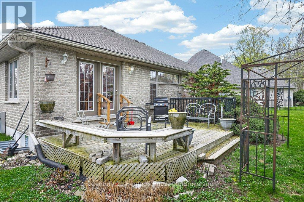 57 Wendy Calder Place, Woodstock, Ontario N4T 1T4 - Photo 33 - X13688462