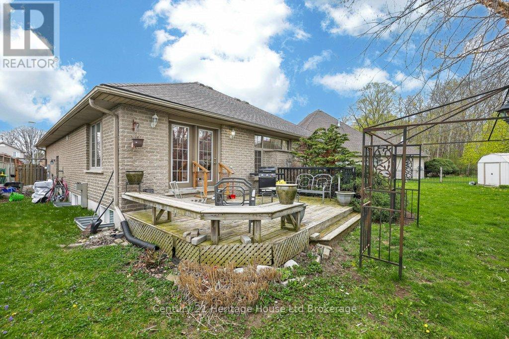 57 Wendy Calder Place, Woodstock, Ontario N4T 1T4 - Photo 36 - X13688462
