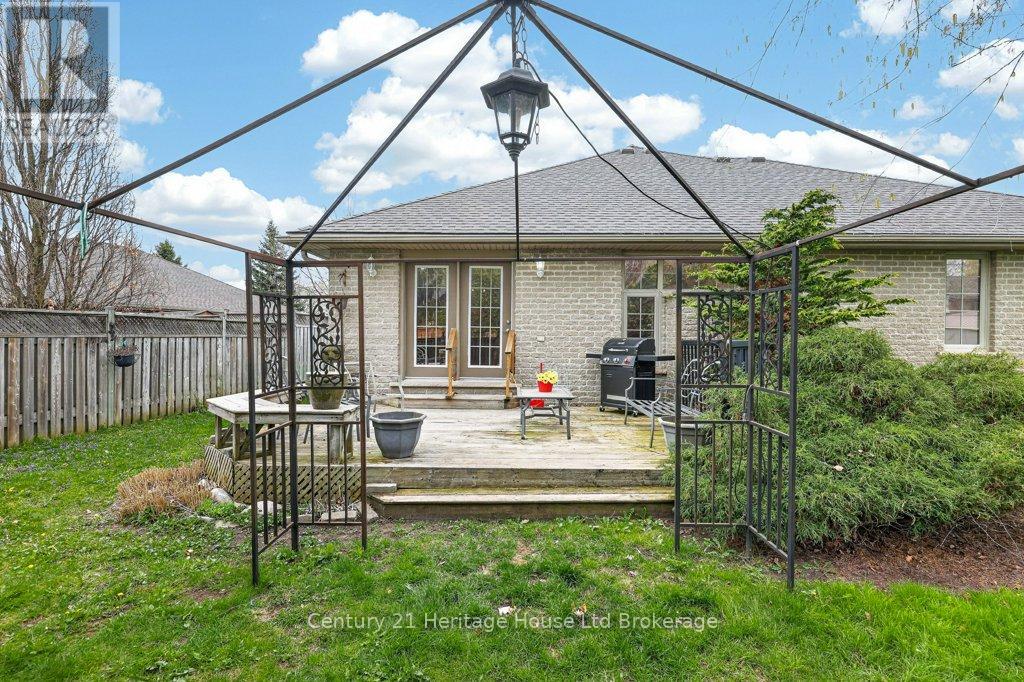 57 Wendy Calder Place, Woodstock, Ontario N4T 1T4 - Photo 37 - X13688462