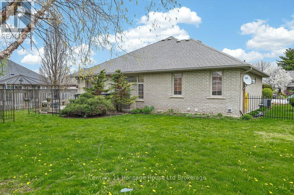 57 Wendy Calder Place, Woodstock, Ontario N4T 1T4 - Photo 40 - X13688462