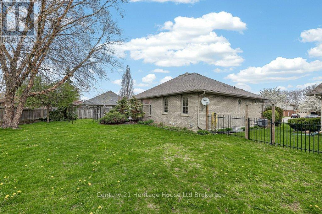 57 Wendy Calder Place, Woodstock, Ontario N4T 1T4 - Photo 41 - X13688462