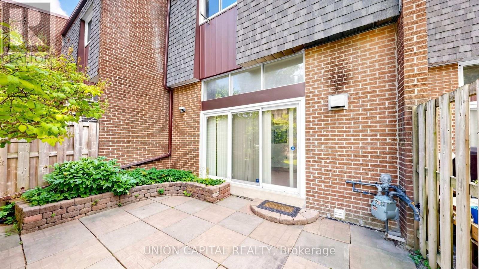 6 Windy Golf Way, Toronto, Ontario M3C 3A7 - Photo 16 - C13688406