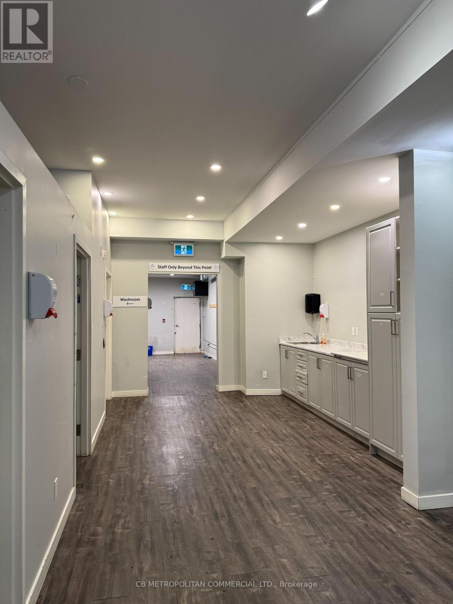 876 Eglinton Avenue E, Toronto, Ontario  M4G 2L1 - Photo 3 - C13688492