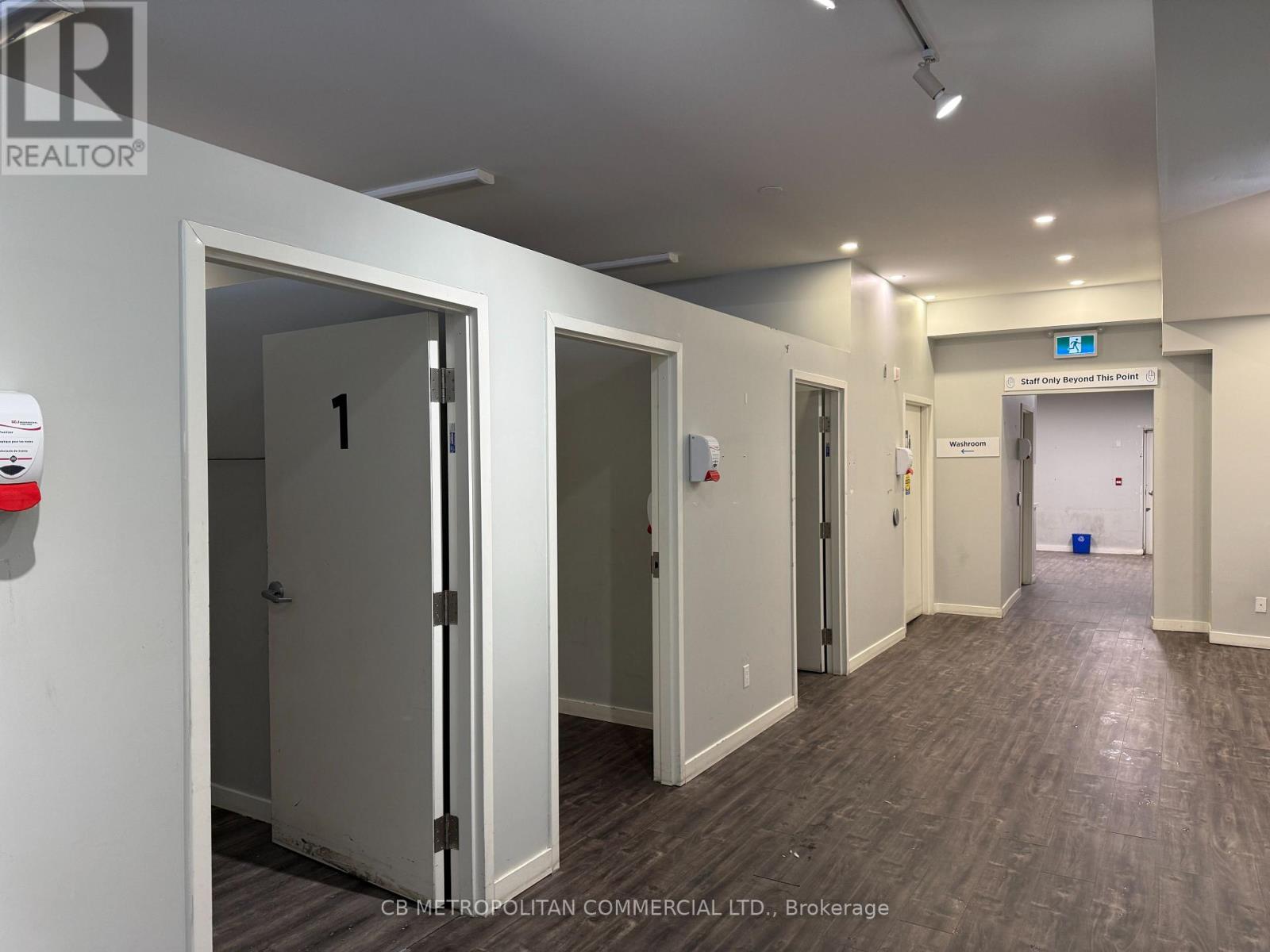 876 Eglinton Avenue E, Toronto, Ontario  M4G 2L1 - Photo 5 - C13688492