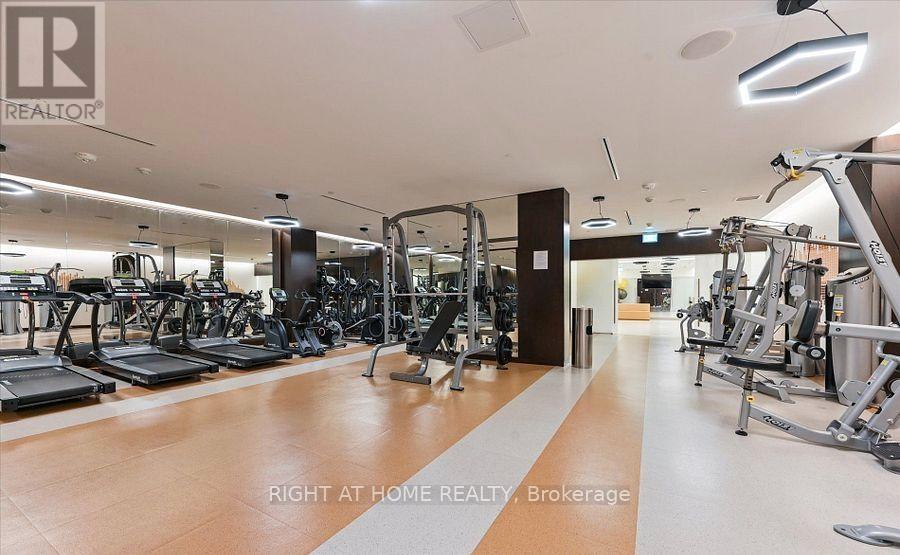 1405 - 6 Sonic Way, Toronto, Ontario  M3C 0P1 - Photo 14 - C13688496