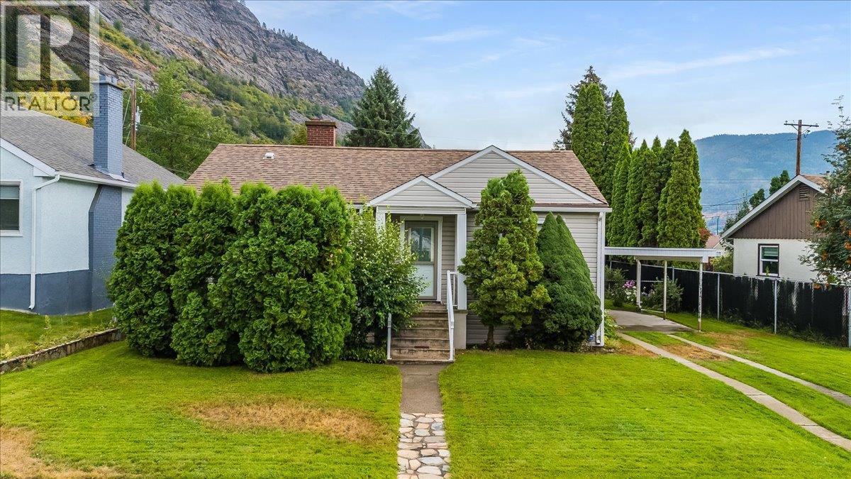 306 Sylvia Crescent, Trail, British Columbia