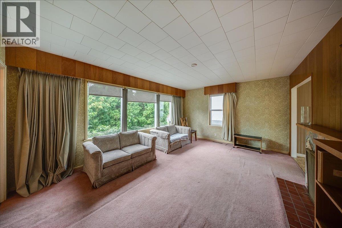 306 Sylvia Crescent, Trail, British Columbia V1R 1A5 - Photo 4 - 10397988