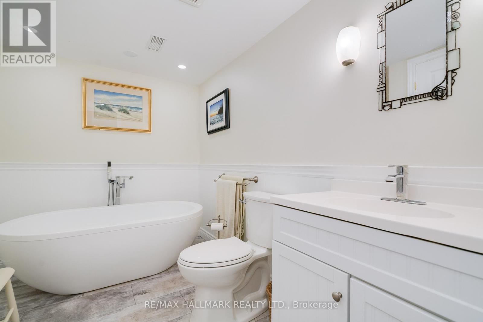 177 Wineva Avenue, Toronto, Ontario  M4E 2T5 - Photo 27 - E13688410