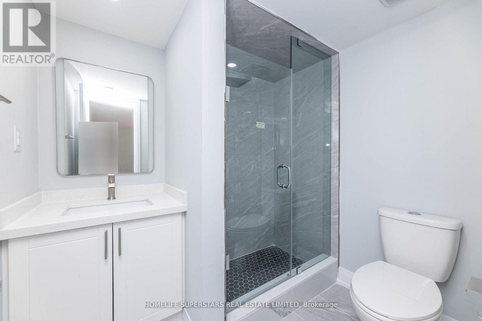 59 Hollyhedge Drive, Toronto, Ontario  M1J 1X2 - Photo 4 - E13688454