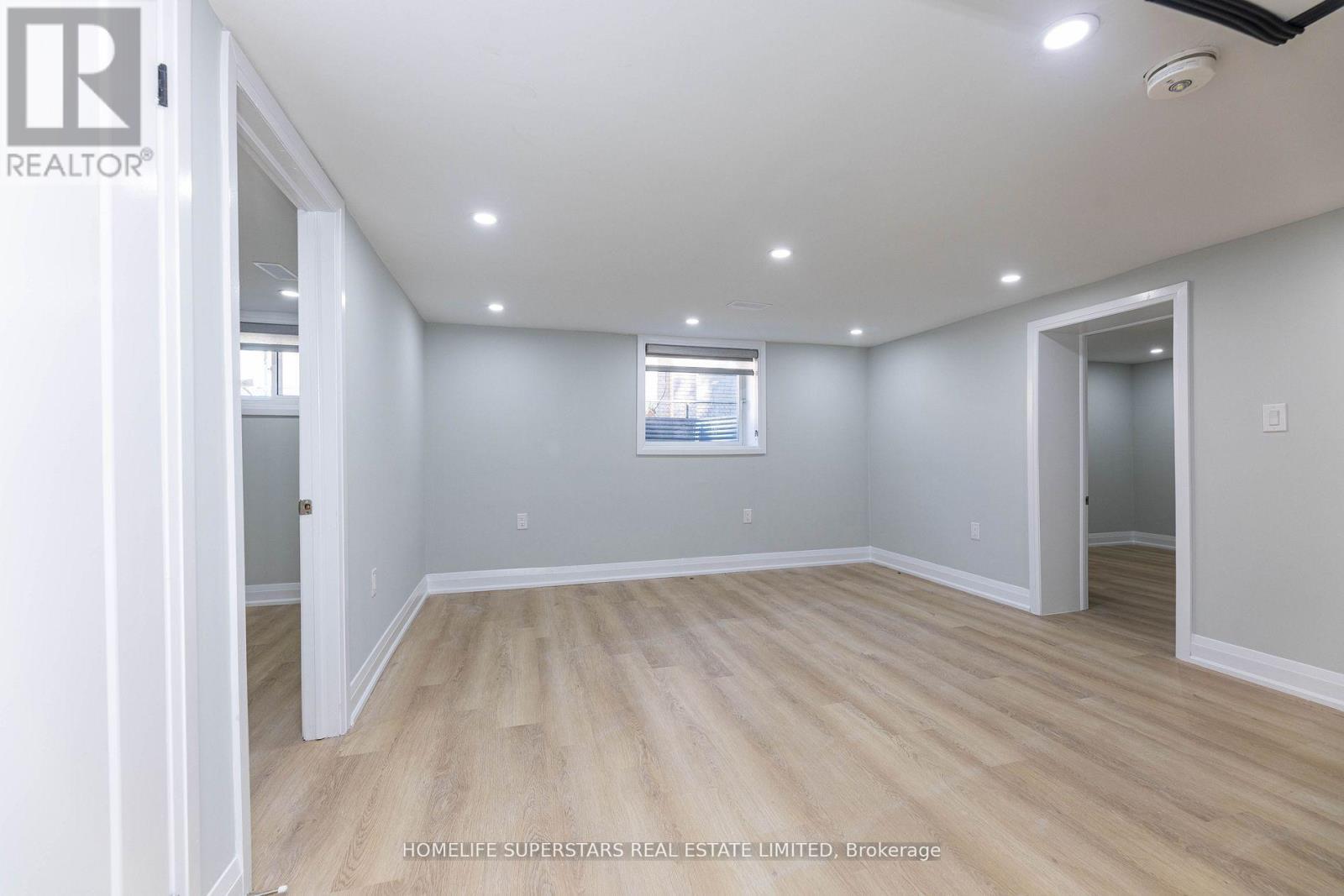 59 Hollyhedge Drive, Toronto, Ontario  M1J 1X2 - Photo 5 - E13688454