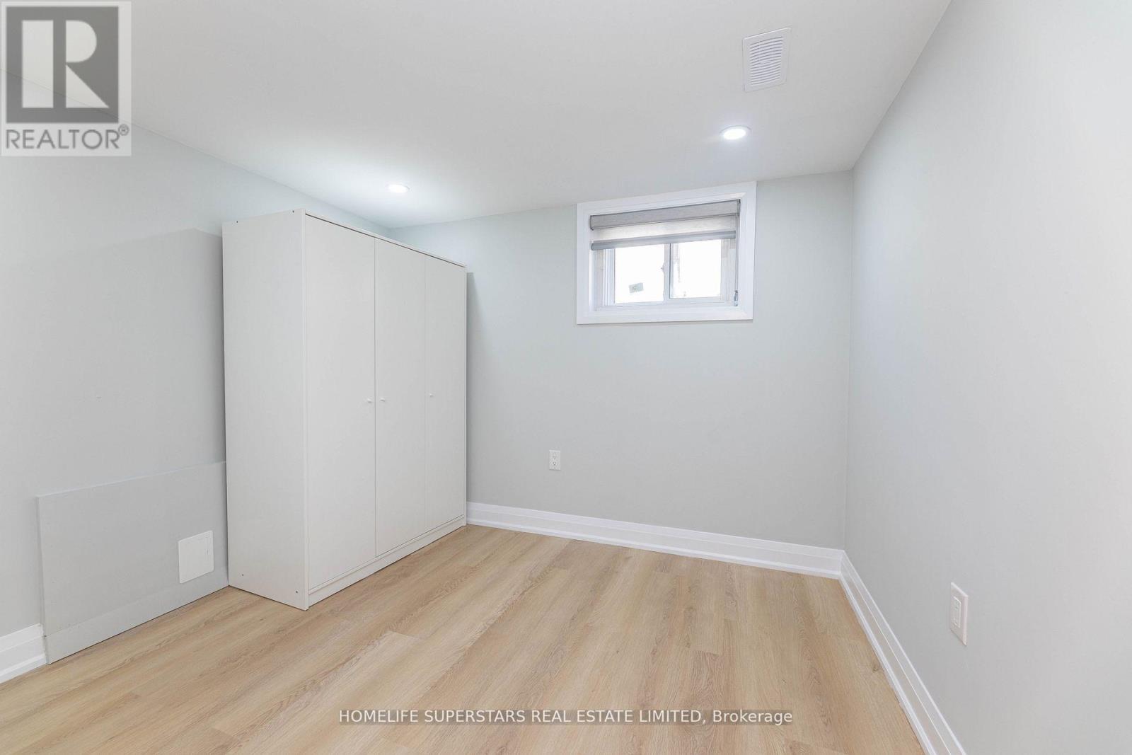 59 Hollyhedge Drive, Toronto, Ontario  M1J 1X2 - Photo 6 - E13688454