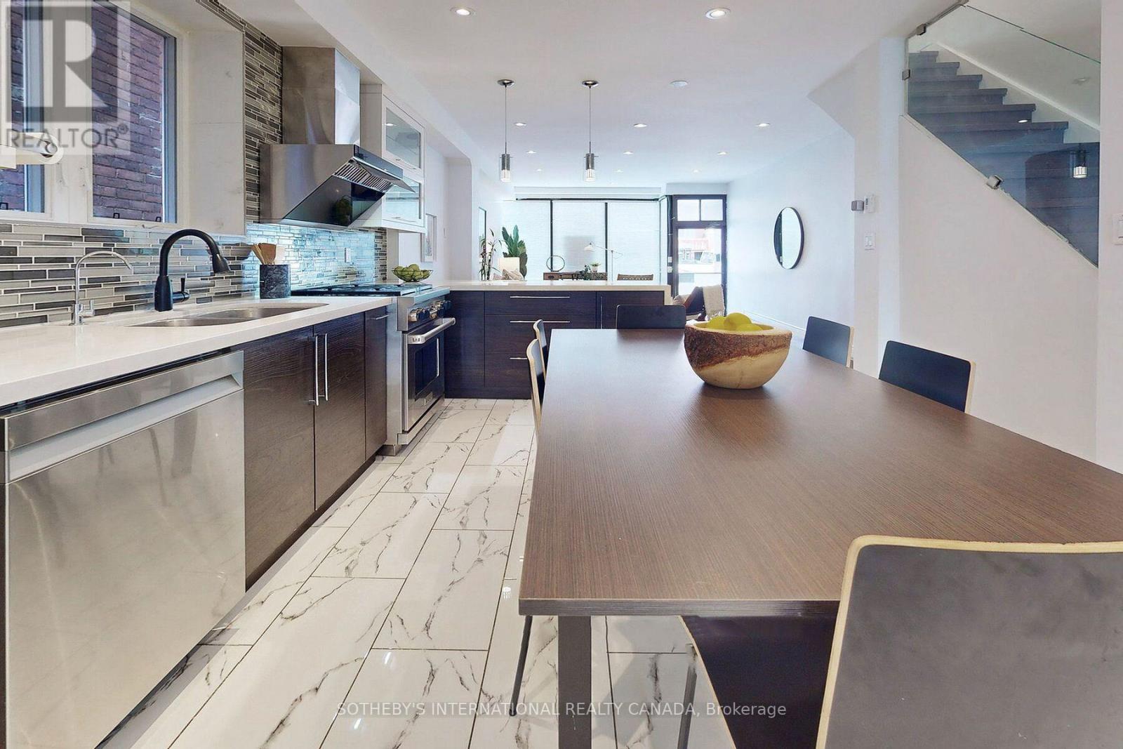 1271 Gerrard Street E, Toronto, Ontario  M4L 1Y5 - Photo 12 - E13688594