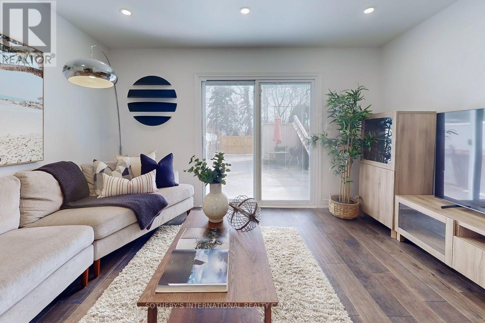 1271 Gerrard Street E, Toronto, Ontario  M4L 1Y5 - Photo 15 - E13688594