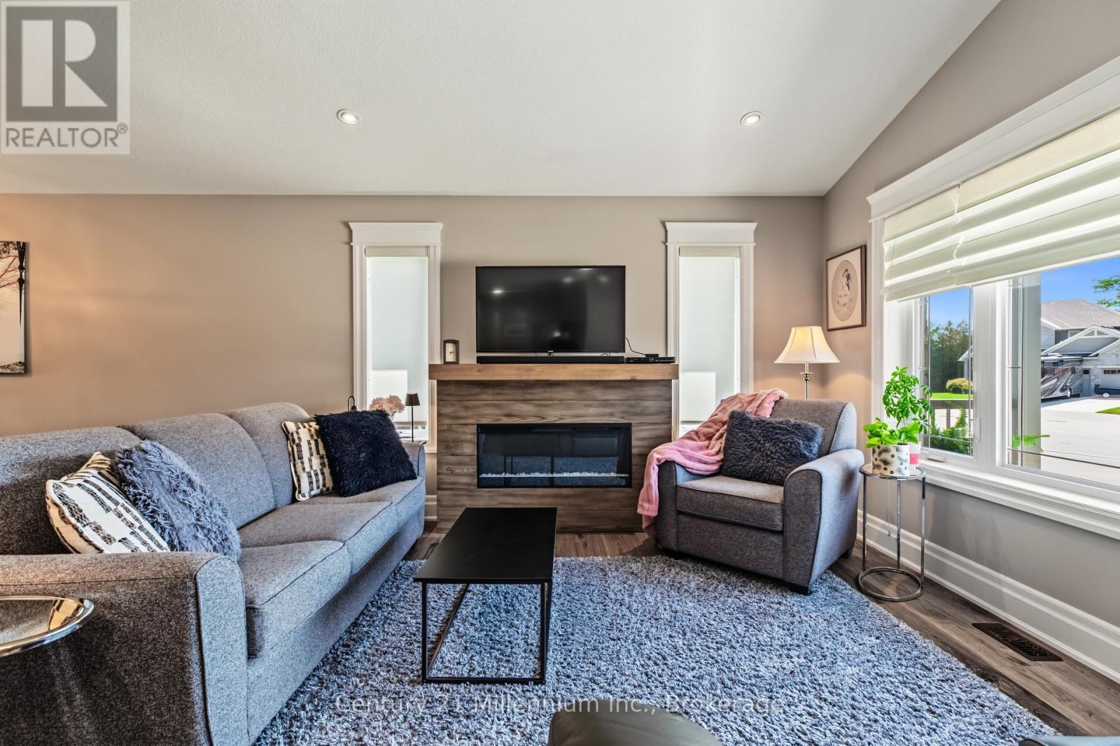 215 Djay Crescent, West Grey, Ontario  N0G 1R0 - Photo 8 - X13688478