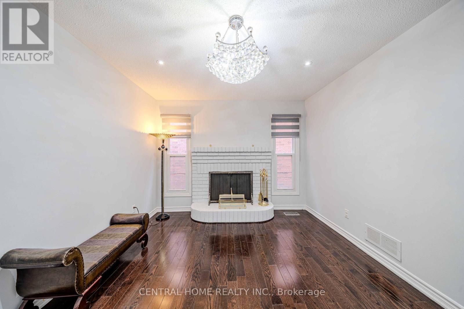 2 Noel Street, Markham, Ontario  L3P 5C8 - Photo 8 - N13688400