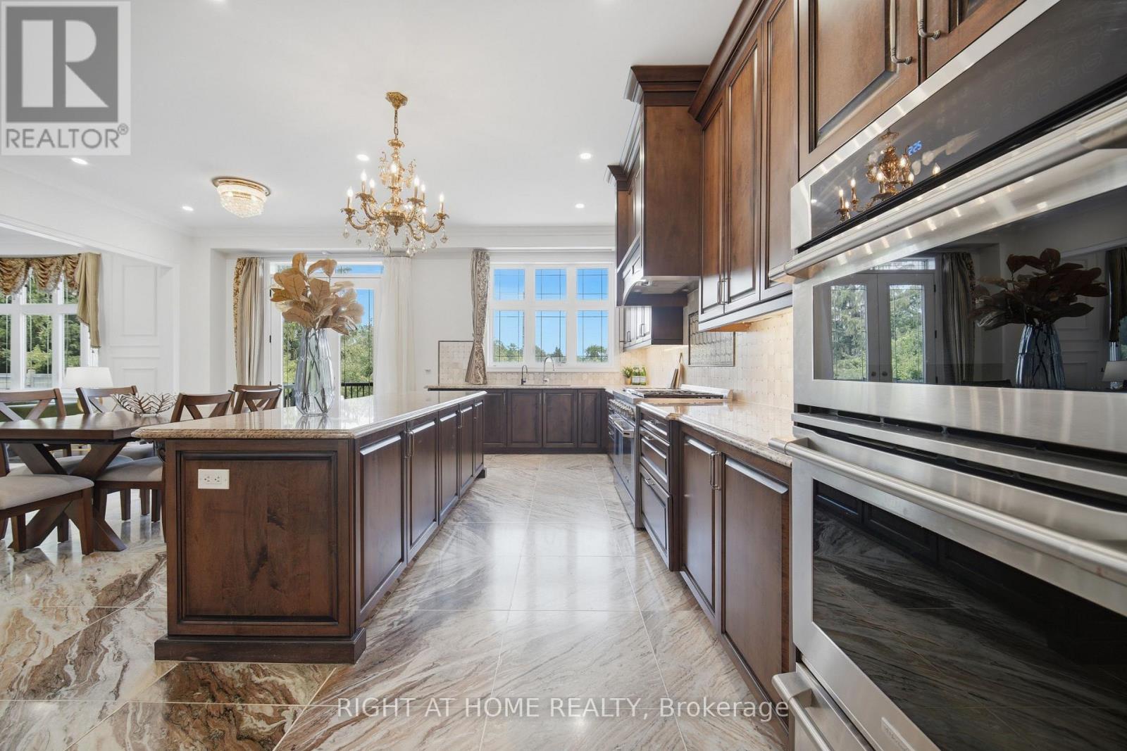 33 Keatley Drive, Vaughan, Ontario  L6A 4Y3 - Photo 10 - N13688446