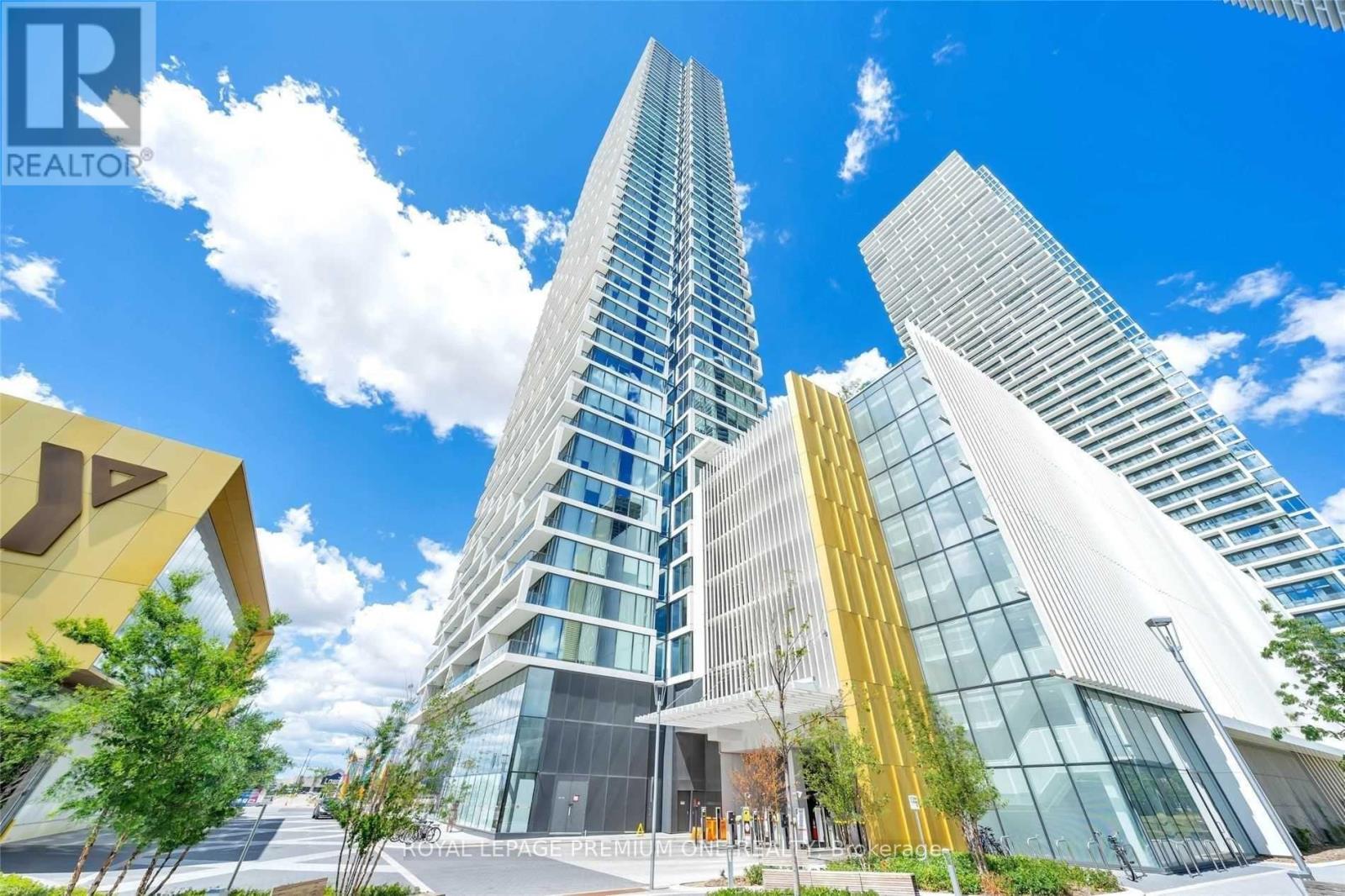 5 BUTTERMILL AVENUE, Vaughan, Ontario