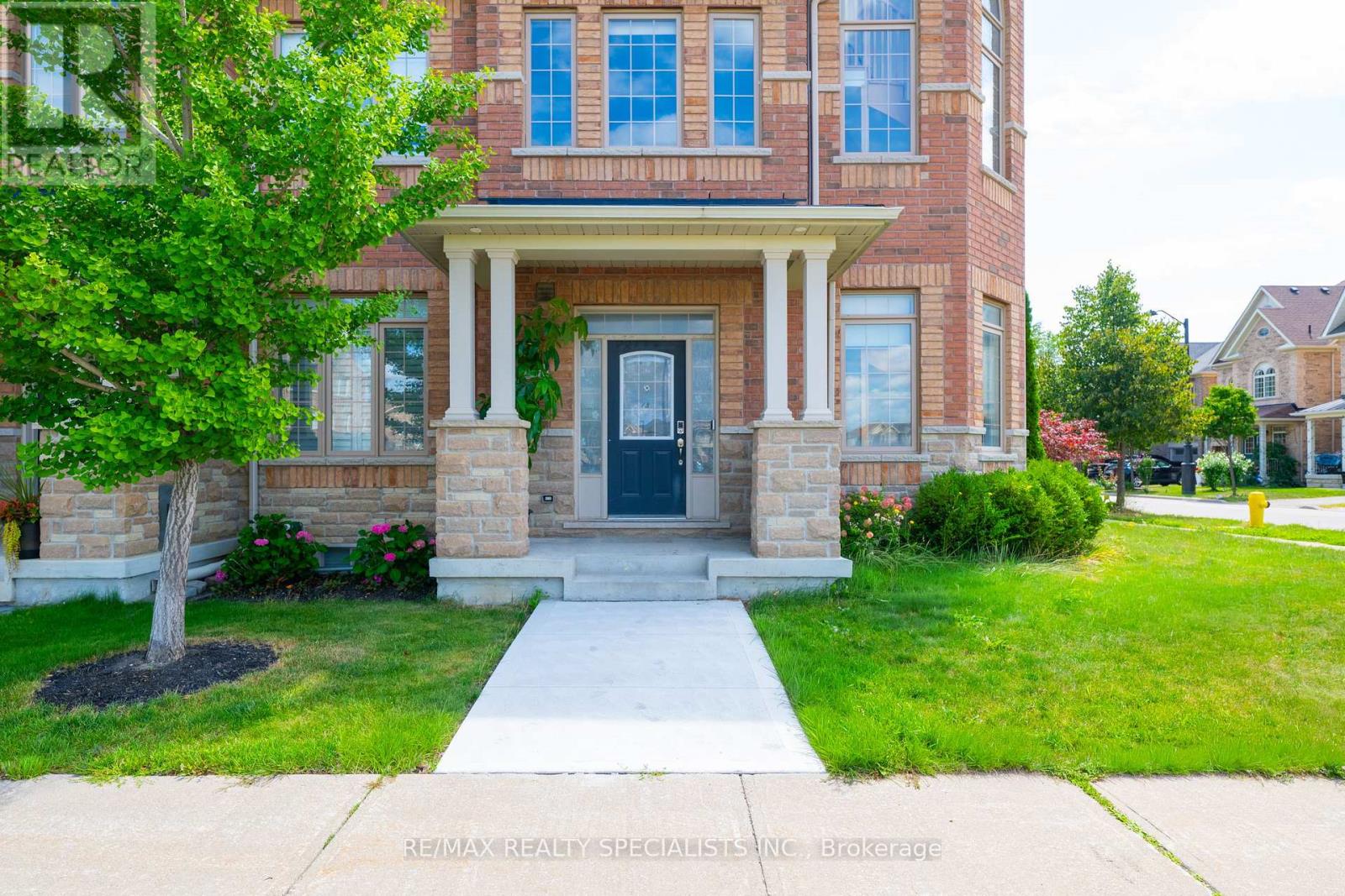 177 East's Corners Boulevard, Vaughan, Ontario  L4H 3Z9 - Photo 4 - N13688536
