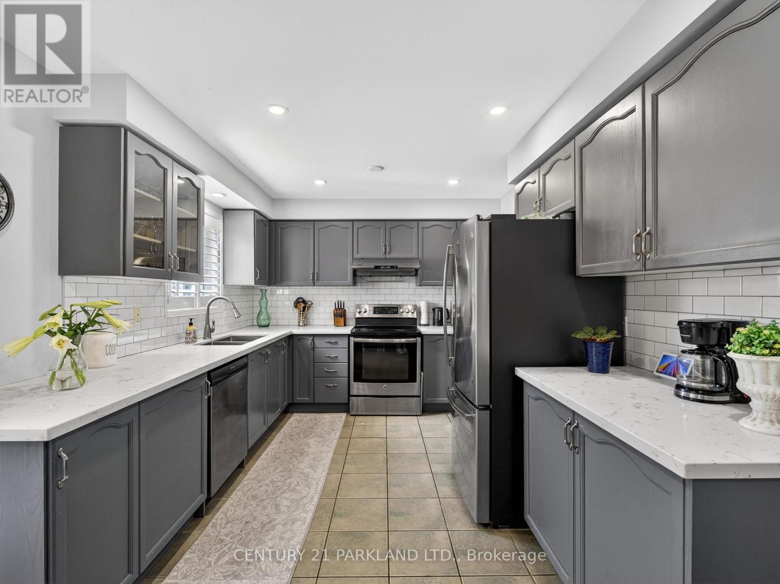 181 Purcell Crescent, Vaughan, Ontario  L6A 3C5 - Photo 12 - N13688546
