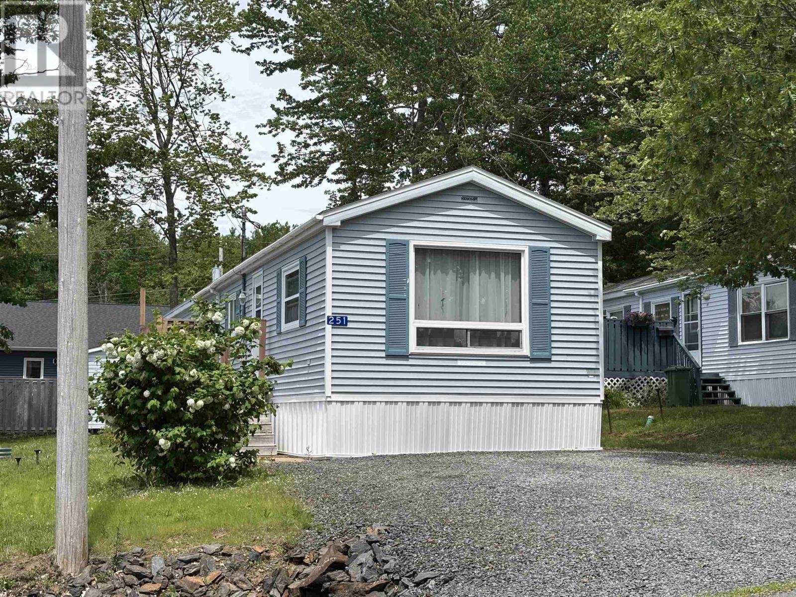 251 Season's Drive, Bridgewater, Nova Scotia  B4V 3W1 - Photo 2 - 202614894