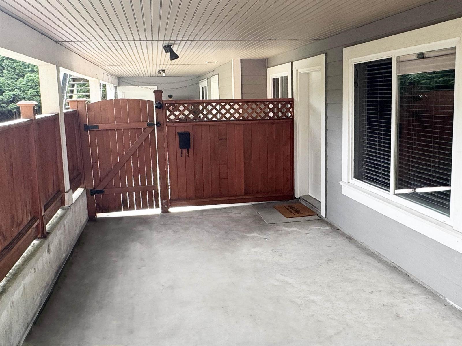 Ground Suite-14000 Wellington Crescent, Surrey, British Columbia  V3R 9H2 - Photo 8 - R3156862
