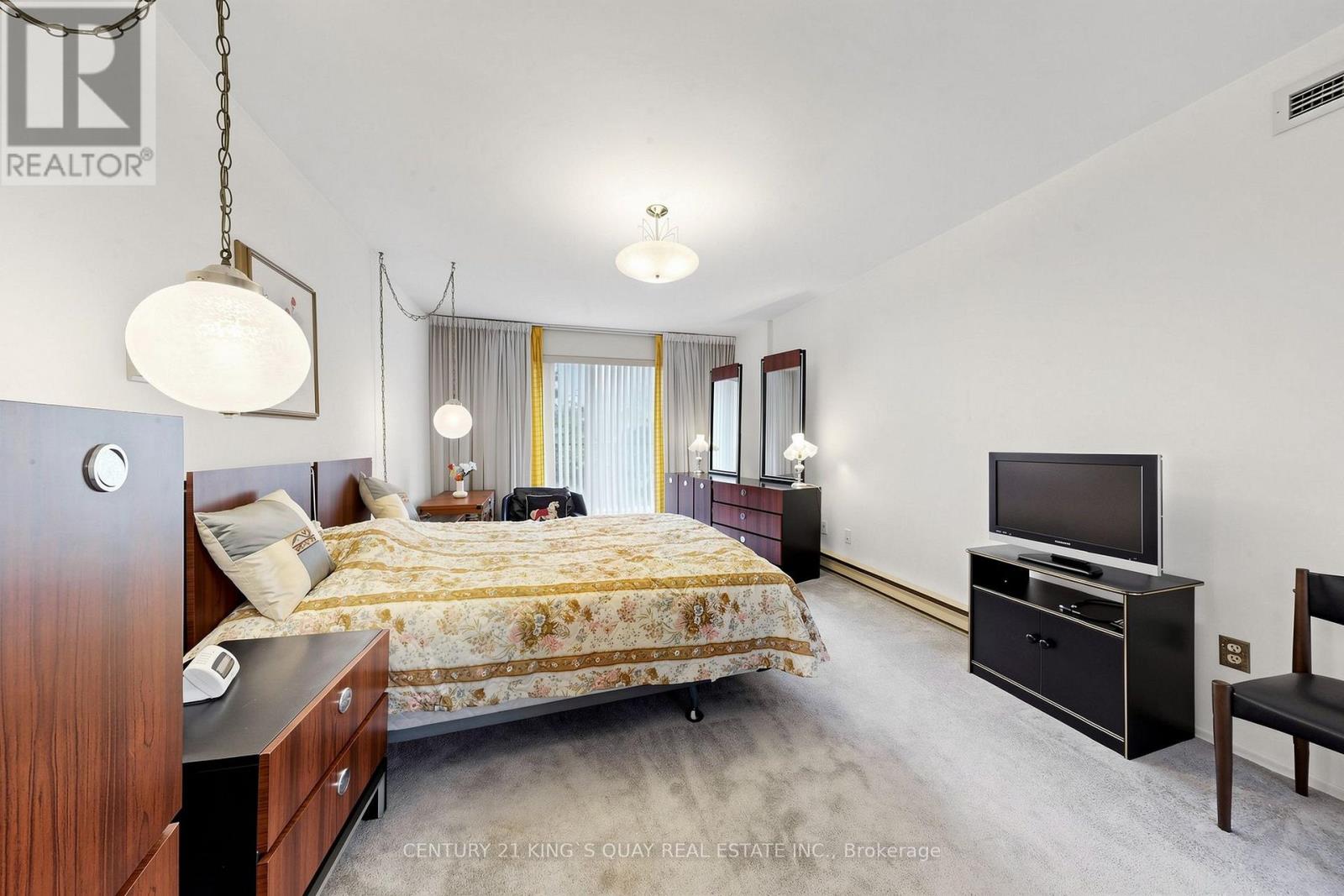 35 & 41 Coxwell Avenue, Toronto, Ontario  M4L 3A9 - Photo 10 - E13687228
