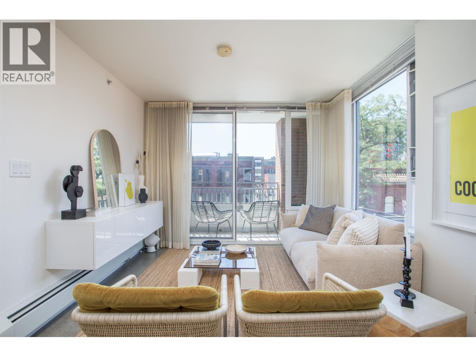 307 231 E Pender Street, Vancouver, British Columbia V6A 0G3 - Photo 3 - R3119036