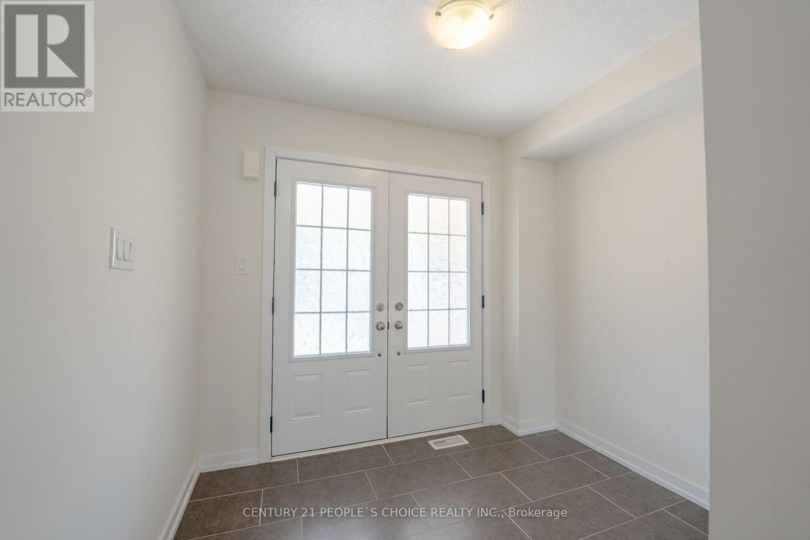 108 Golden Spring Drive, Brampton, Ontario L7A 4N7 - Photo 7 - W13604328