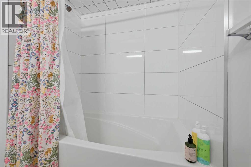 2404 & 2406 Richmond Road Sw, Calgary, Alberta  T2T 5E4 - Photo 19 - A2321953