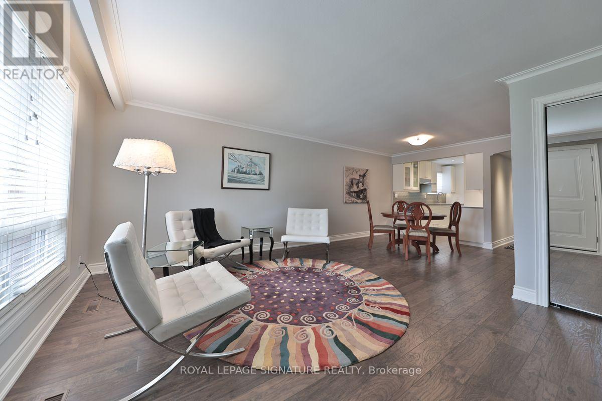 2 - 65 Mississauga Road, Mississauga, Ontario  L5H 2H9 - Photo 3 - W13688428