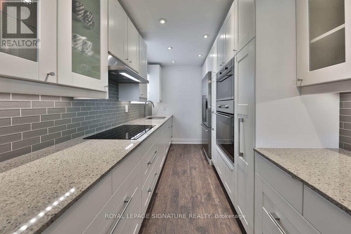 2 - 65 Mississauga Road, Mississauga, Ontario  L5H 2H9 - Photo 7 - W13688428