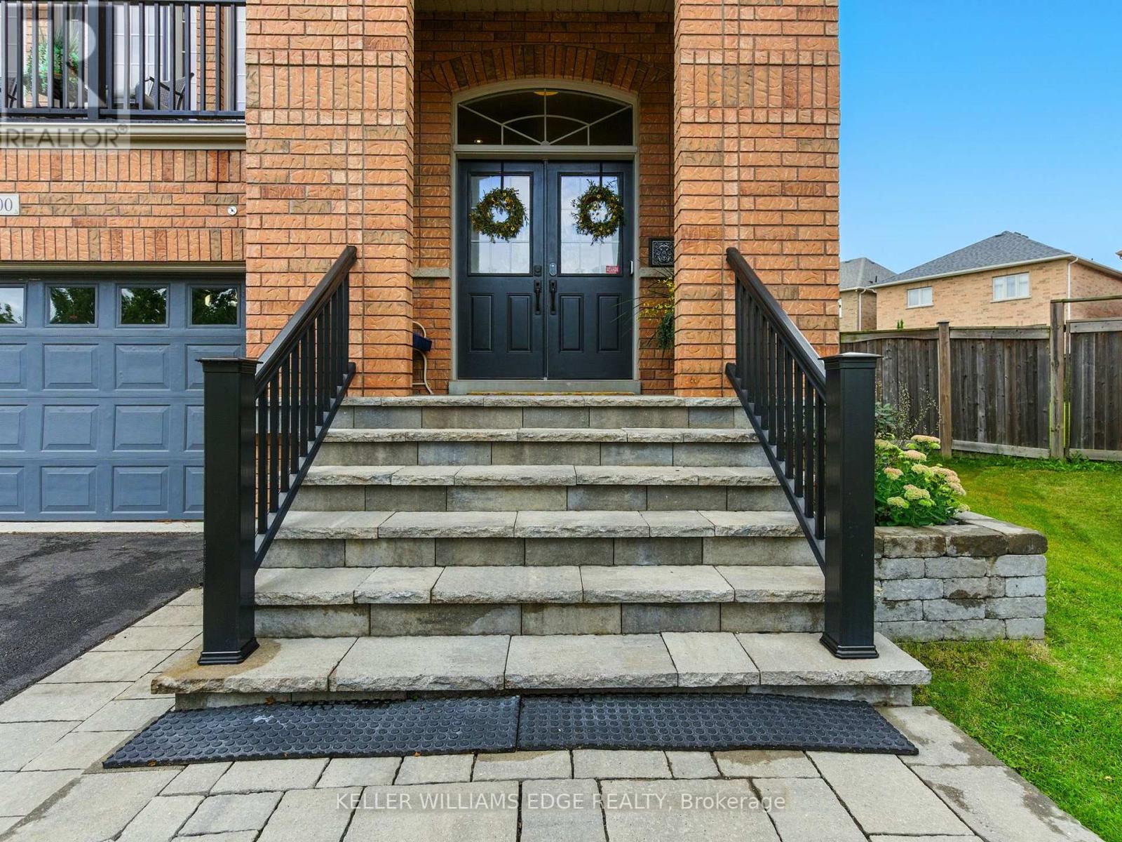 200 Giddings Crescent, Milton, Ontario  L9T 7A7 - Photo 3 - W13688480