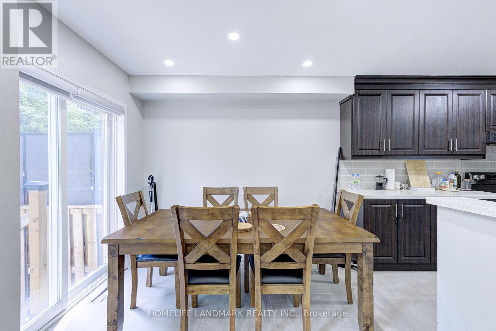 1192 Prestonwood Crescent, Mississauga, Ontario  L5V 2V3 - Photo 6 - W13688590