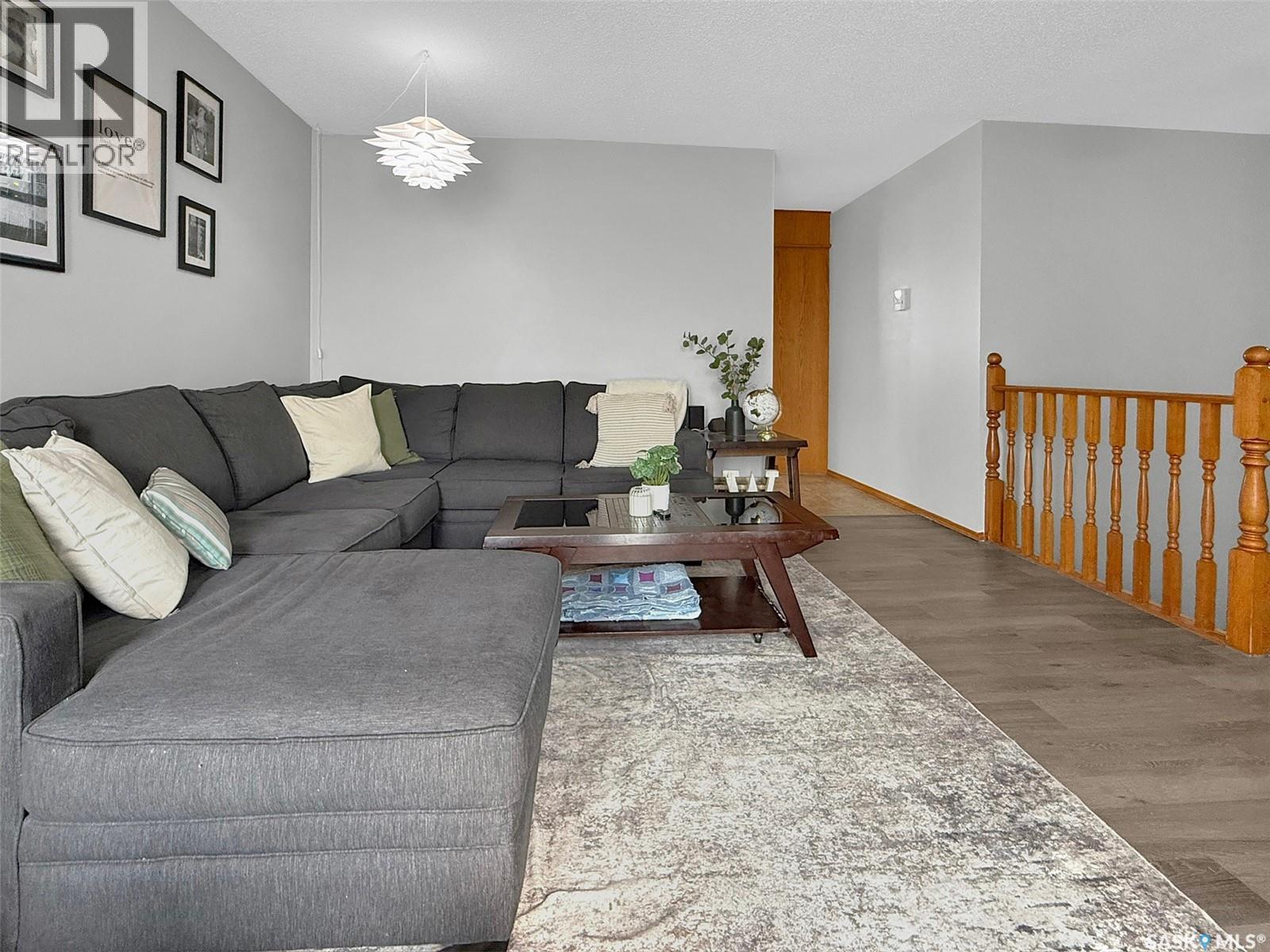 445 4th Avenue Nw, Swift Current, Saskatchewan  S9H 0V4 - Photo 4 - SK045934