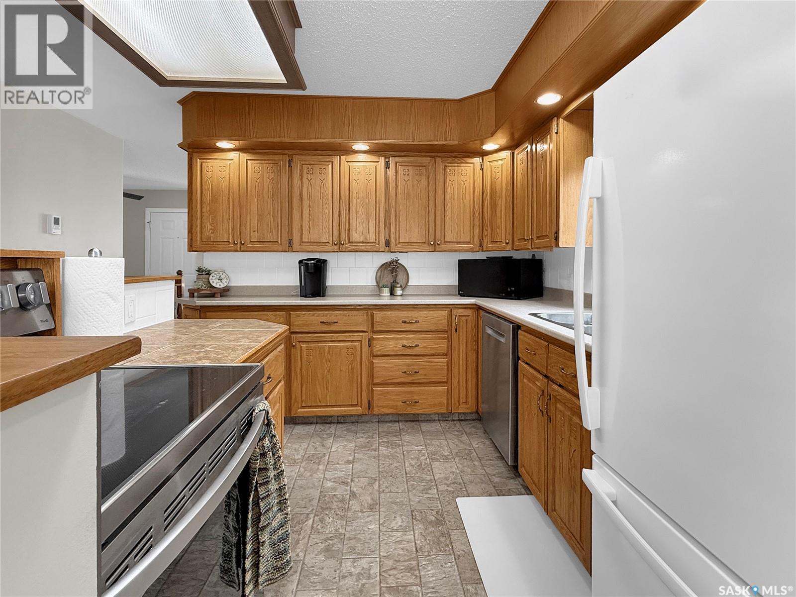 445 4th Avenue Nw, Swift Current, Saskatchewan  S9H 0V4 - Photo 6 - SK045934