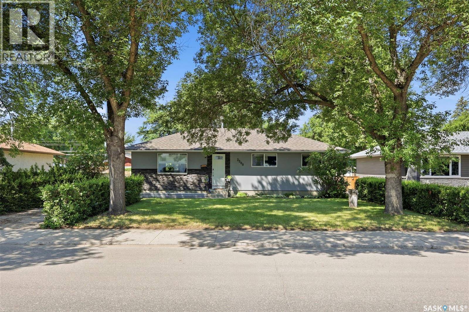 2508 Preston Avenue S, Saskatoon, Saskatchewan  S7J 2G4 - Photo 2 - SK045932