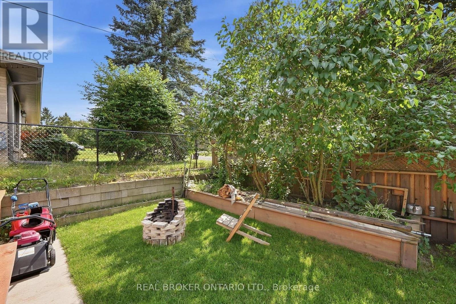 21 Oakwood Avenue, Kitchener, Ontario  N2H 6G8 - Photo 14 - X13688442