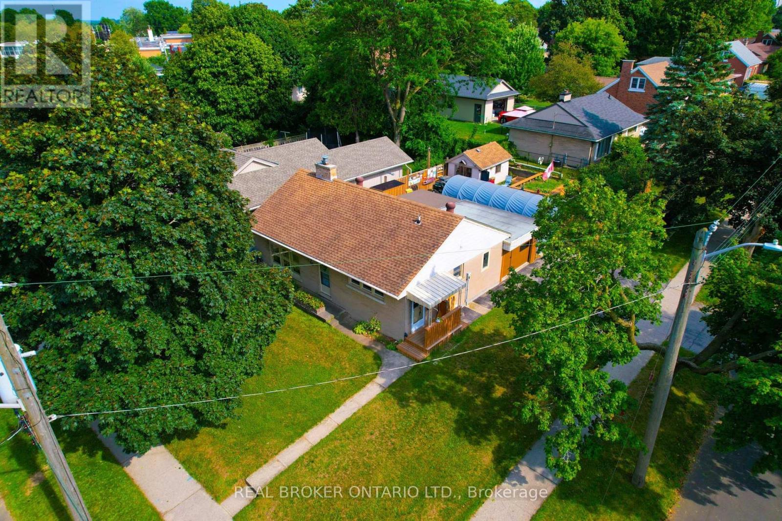 21 Oakwood Avenue, Kitchener, Ontario  N2H 6G8 - Photo 7 - X13688442