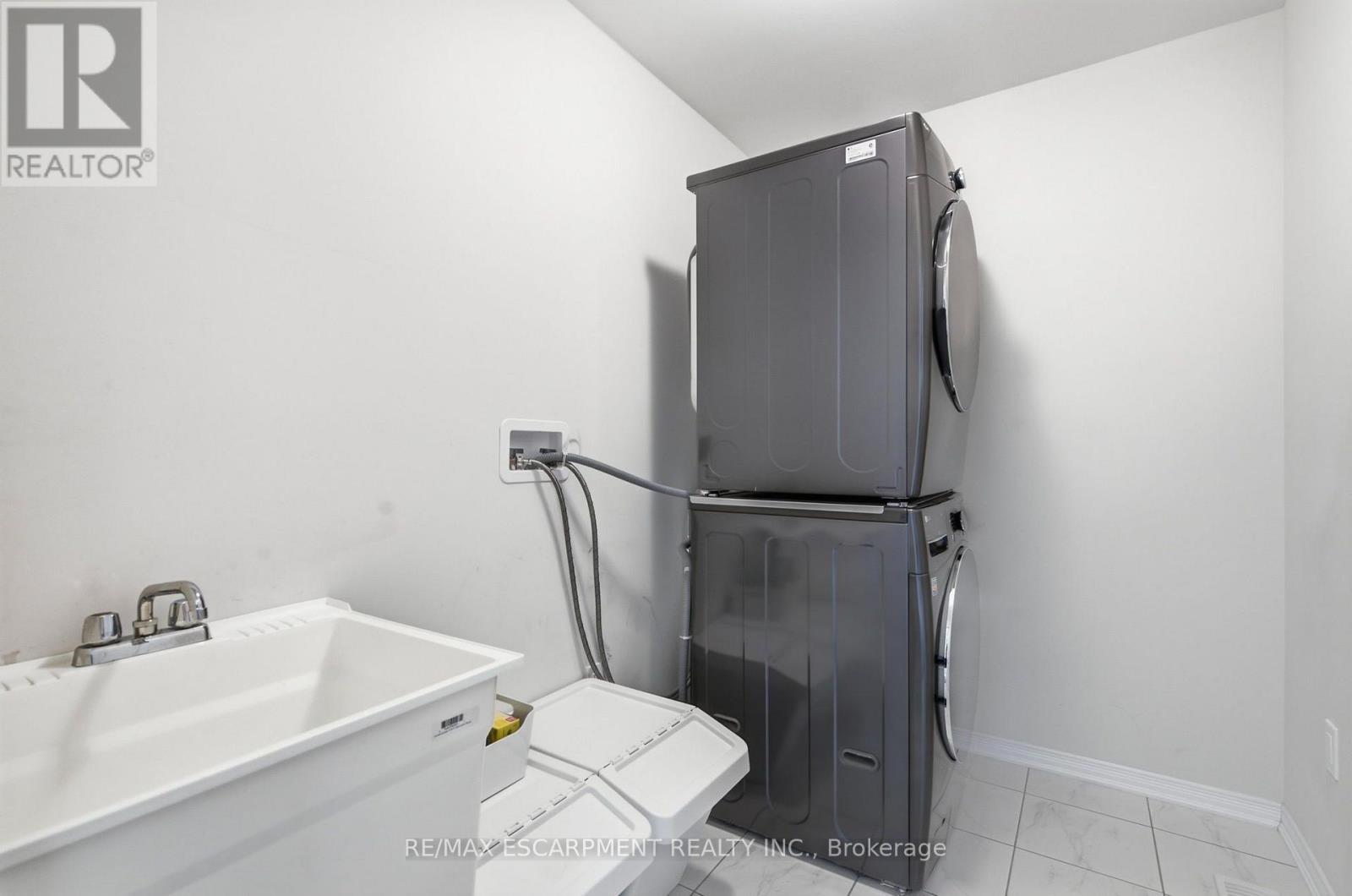 8 Magdalena Street, Hamilton, Ontario  L8K 5R9 - Photo 27 - X13688498