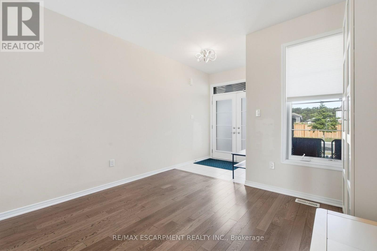 8 Magdalena Street, Hamilton, Ontario  L8K 5R9 - Photo 5 - X13688498