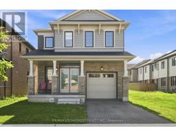 8 MAGDALENA STREET, Hamilton, Ontario