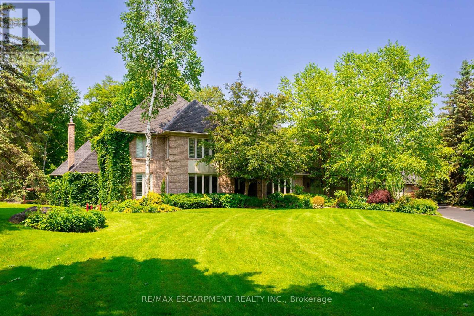 27 Blackberry Place, Hamilton, Ontario  L0R 1H2 - Photo 4 - X13688628