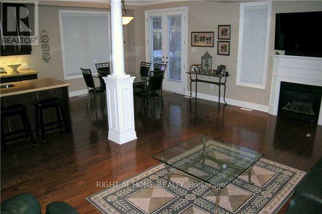 17 Bond Crescent, Richmond Hill, Ontario  L4E 3K2 - Photo 10 - N13685208