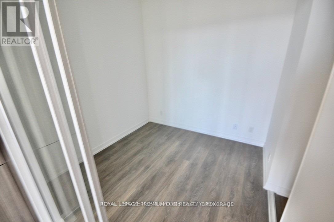 5 Buttermill Avenue, Vaughan, Ontario  L4K 0J5 - Photo 16 - N13688468