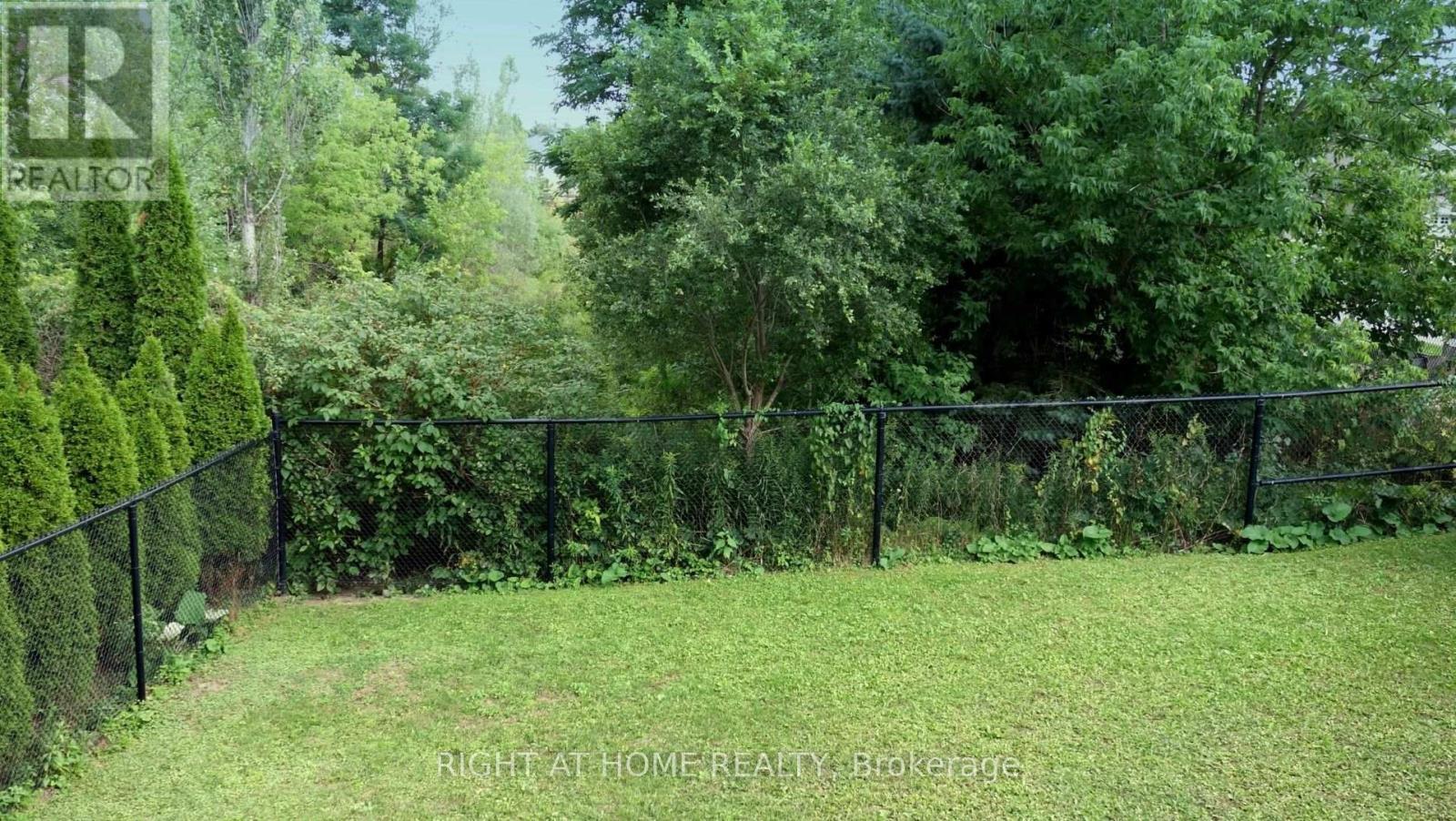 17 Bond Crescent, Richmond Hill, Ontario  L4E 3K2 - Photo 4 - N13685208