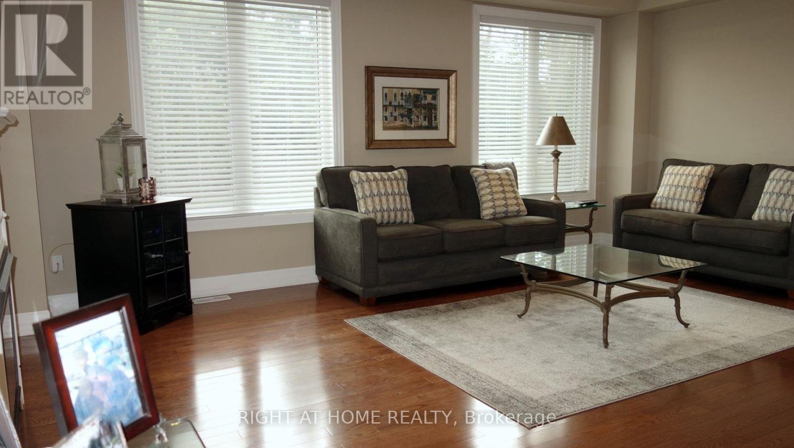 17 Bond Crescent, Richmond Hill, Ontario  L4E 3K2 - Photo 14 - N13685208