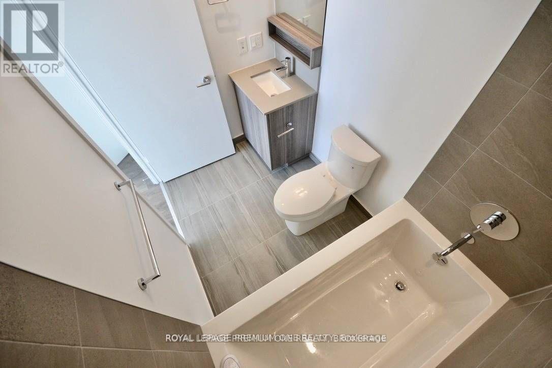 5 Buttermill Avenue, Vaughan, Ontario  L4K 0J5 - Photo 14 - N13688468