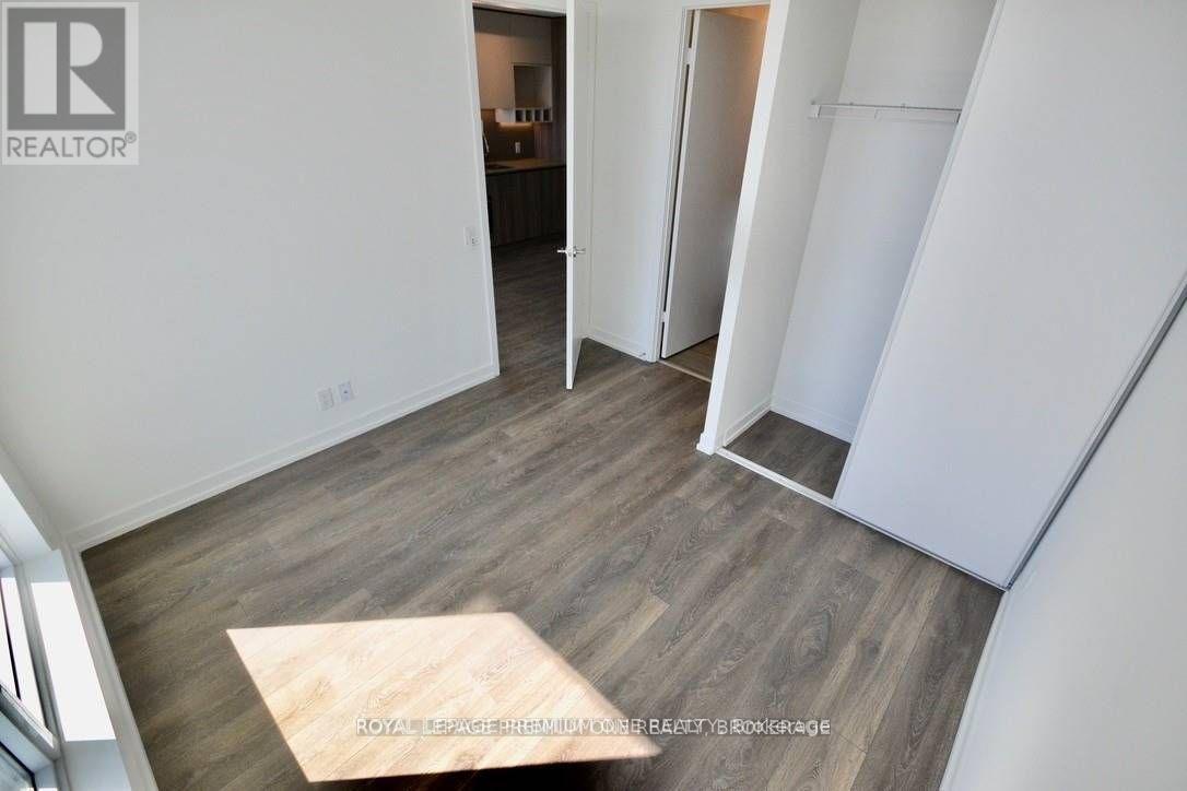 5 Buttermill Avenue, Vaughan, Ontario  L4K 0J5 - Photo 11 - N13688468